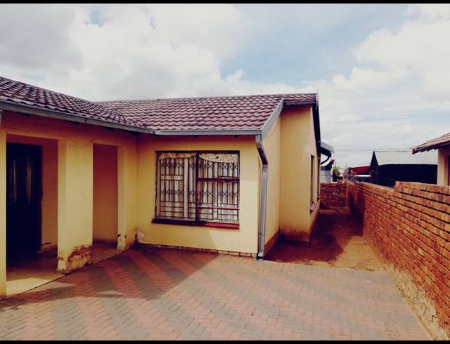 3 BEDROOM HOUSE FOR SALE IN SOSHANGUVE WW